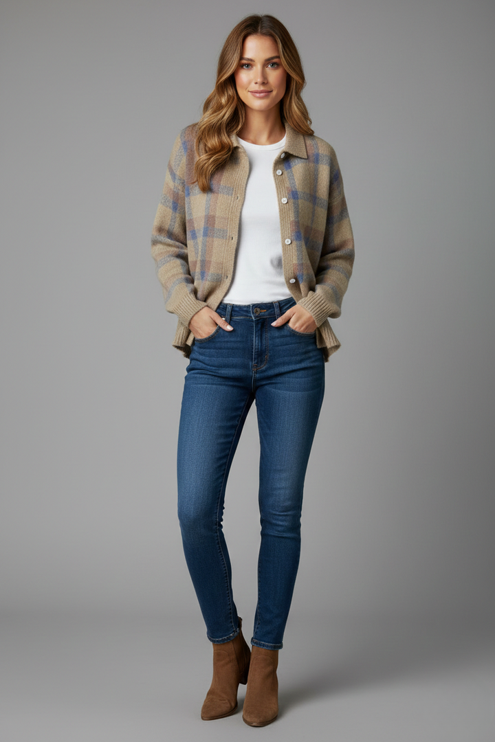 Agnieszka | Klasyczny Kardigan W Kratę